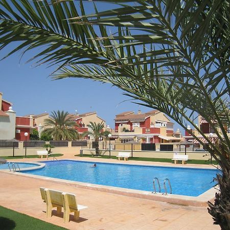 Bungalow Altos De La Bahia Торевиеха Стая снимка