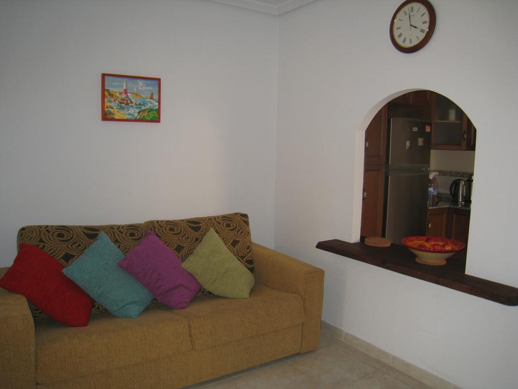 Bungalow Altos De La Bahia Торевиеха Стая снимка