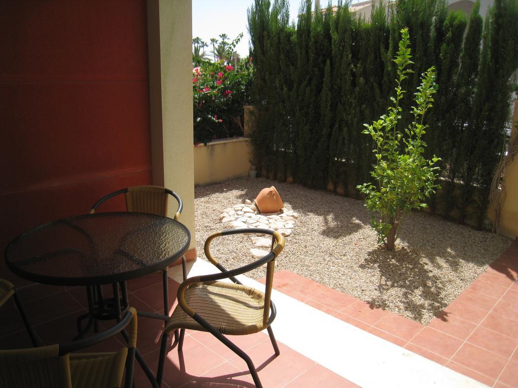 Bungalow Altos De La Bahia Торевиеха Стая снимка