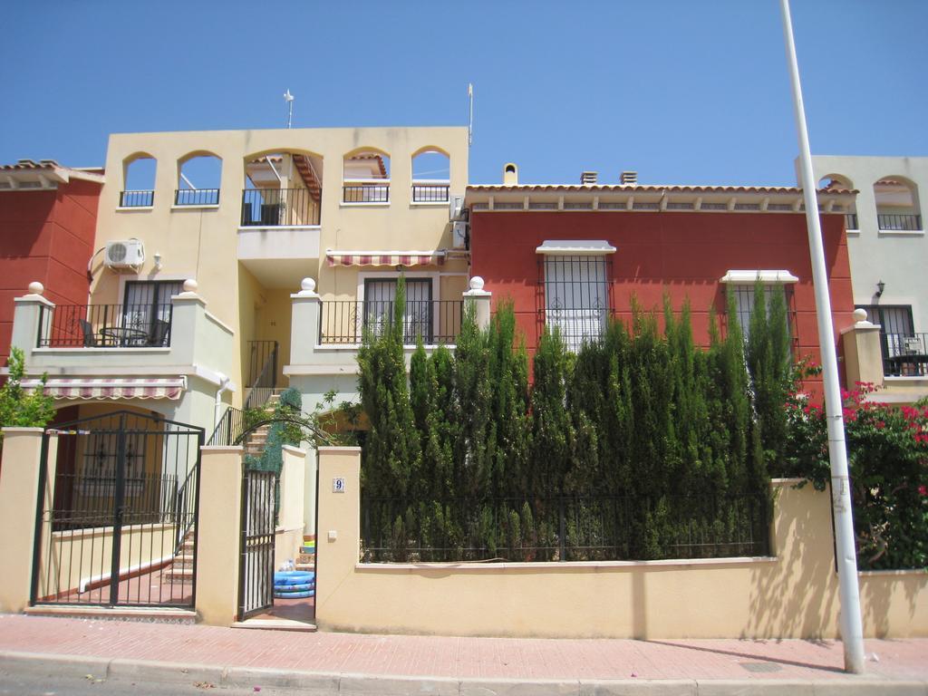 Bungalow Altos De La Bahia Торевиеха Стая снимка