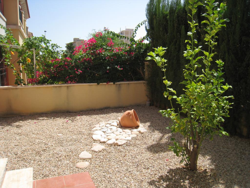 Bungalow Altos De La Bahia Торевиеха Стая снимка