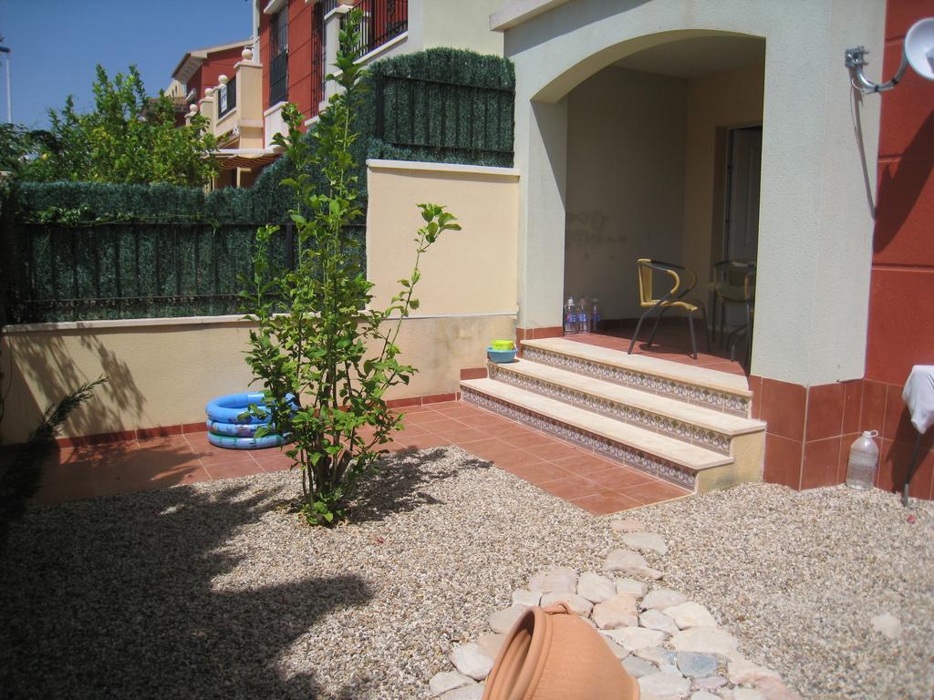 Bungalow Altos De La Bahia Торевиеха Стая снимка